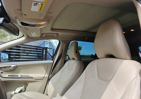Volvo XC 60 cena 72900 przebieg: 131200, rok produkcji 2013 z Bydgoszcz małe 56